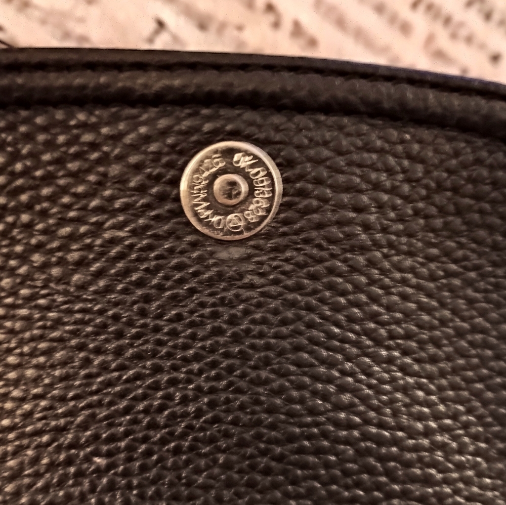 Befen Black Leather Croc Embossed Crossbody Bag - Picture 11 of 15